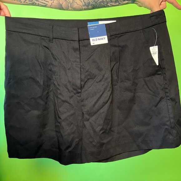 NWT / Brand New black high-waisted tailored shorts / Old Navy / XL - Picture 1 of 4